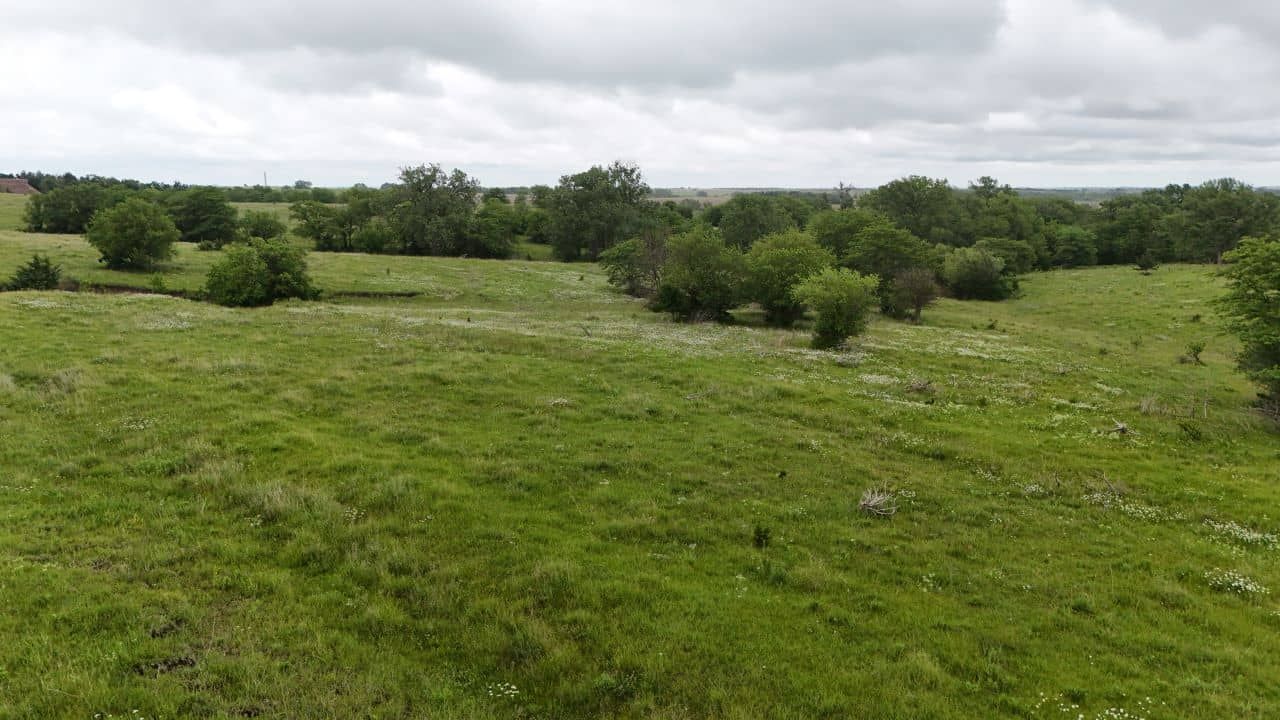 Listing Photo: johnson-county-ne-158-acres